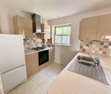 2 bedroom semi-detached house to rent - Photo 5