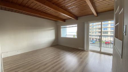 32-12 Rosehill Street - Photo 4