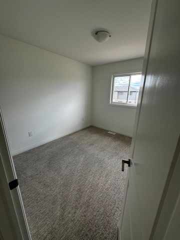 For Lease - 44 Samuel Avenue, Pelham, Ontario - Photo 4