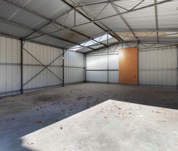 3-BEDROOM HOME WITH SHED PERFECT FOR ANY TRADESMAN - Photo 2