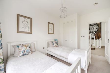 5 bedroom detached house to rent - Photo 5