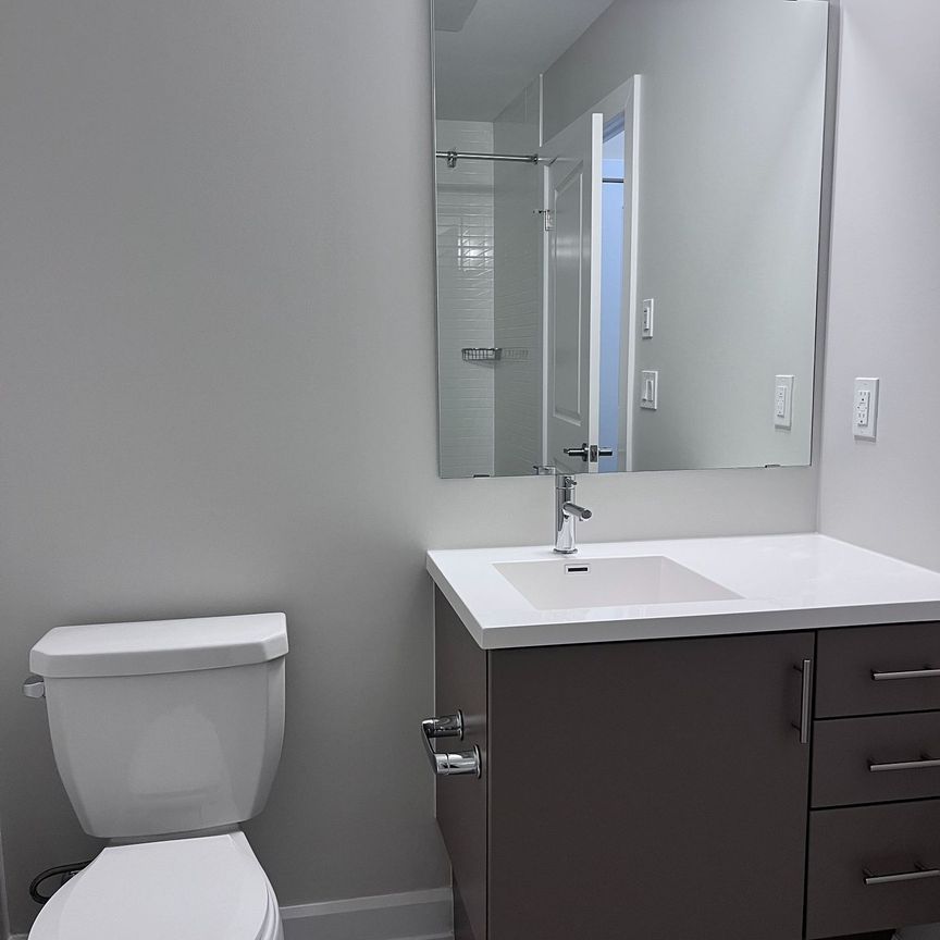 For Lease - 3200 William Coltson Avenue Unit# 403, Oakville, Ontario - Photo 1