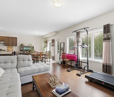 For Lease - 9 Upperview Place, Whitby, Ontario - Photo 2