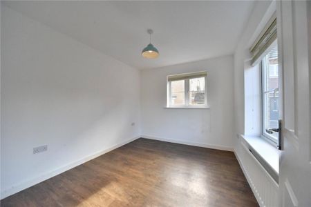 5 bedroom detached house to rent - Photo 4