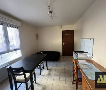 BREST - STUDIO - A DEUX PAS DES FACULTES - Photo 2