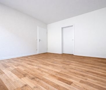 FRISCH RENOVIERTE 4-ZIMMERWOHNUNG MIT BALKON IN KREFELD ZU MIETEN! - Photo 5