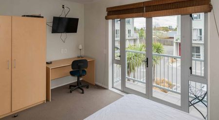 1 bedroom with ensuite and shared facilities – options available $230 - $250 per week - Photo 2