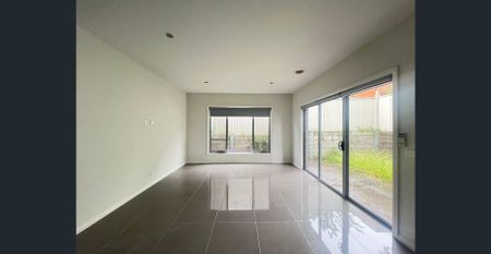 Modern 3-Bedroom Townhouse in Prime Westmeadows Location - Photo 3