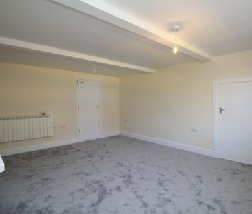 3 bedroom maisonette to rent - Photo 2