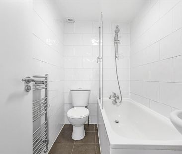 2 bedroom penthouse to rent - Photo 6