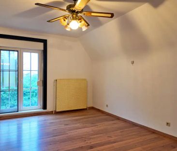 Zonnig en rustig gelegen alleenstaande woning te Eeklo! - Photo 4