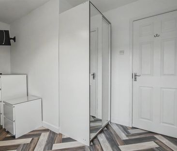 1 Bedroom House / Flat Share to let - Photo 6