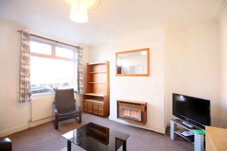 2 Bed Terraced House, Anderson Mount, LS8 - Photo 4