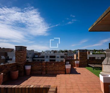 Wonderful penthouse with panoramic views for rent in a private resi... - Photo 4