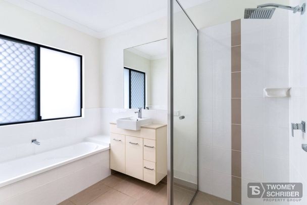 2 Hideaway Close, Palm Cove - Photo 1