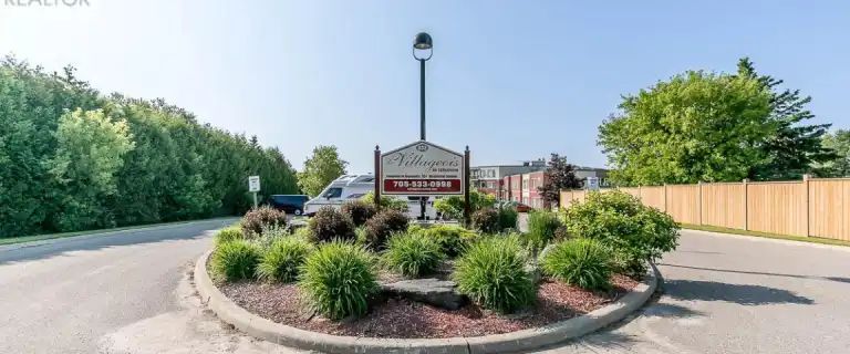 105 - 333 LAFONTAINE ROAD W | 105 - 333 LAFONTAINE ROAD W, Tiny - Photo 1