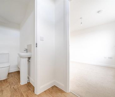 3 bedroom terraced house to rent - Photo 2