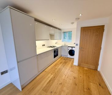 3 bedroom terraced house to rent - Photo 4