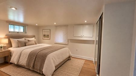For Lease - 143 Elgin Crescent, Waterloo, Ontario - Photo 4