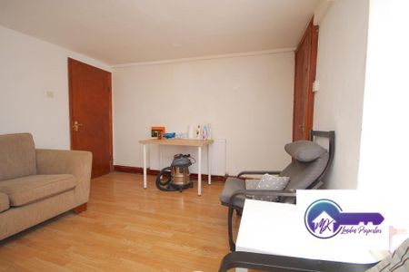 1 Bedroom Studio To Rent - Photo 2