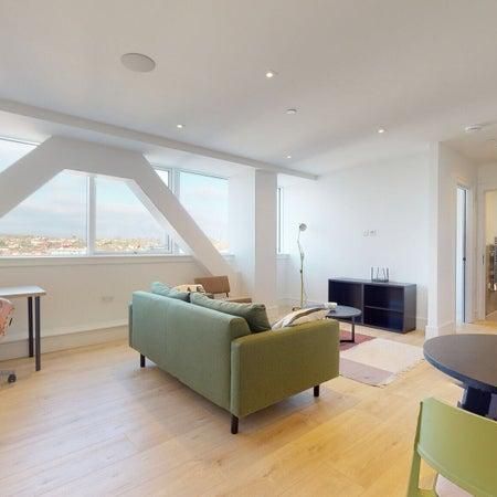 1 bedroom in a house share to rent - Photo 1