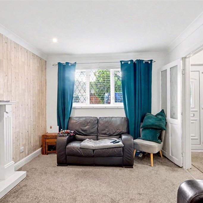 3 bedroom semi-detached house to rent - Photo 1