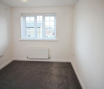 Chalk Hill Drive, Sherburn In Elmet - Photo 4