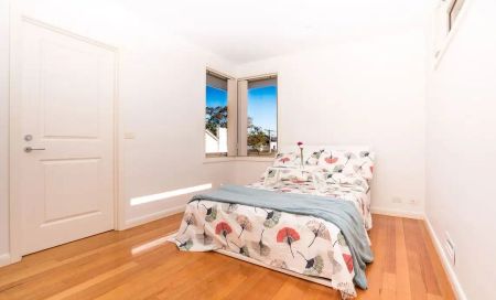 2/10 Vision Street, Chadstone VIC 3148 - Townhouse For Rent | Domain - Photo 5