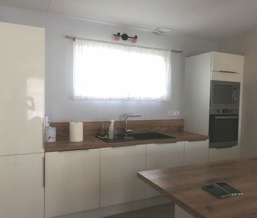 House - Photo 2