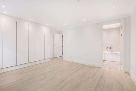 Recently refurbished two bedroom apartment - Photo 4