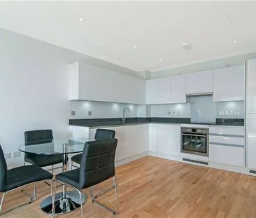 Lovely two bedroom apartment located in the heart of Streatham - Photo 1