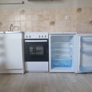 Location Appartement 2 pièces 27m² ST CHELY D APCHER 48200 - Photo 2