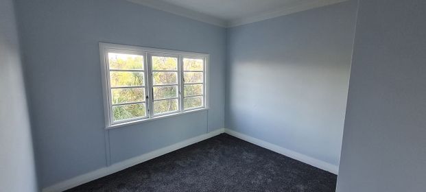 Fully refurbished - new kitchen & bathroom - Photo 1