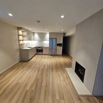 2Bd, 2 Bath + Den Garden Suite (incl Utilities and Internet) - Photo 4