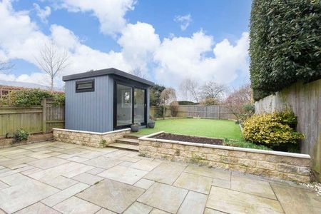 Sandy Lane, Cheltenham, GL53 - Photo 2