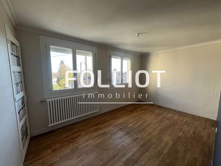 A LOUER - Maison à Fougères - Photo 5