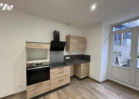 A LOUER - MAISON 4 CHAMBRES - COSSE LE VIVIEN - Photo 3