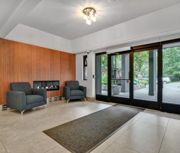 Lancaster House - Photo 2