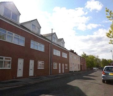 Market House, Denton, Manchester, M34 2GR - Photo 2