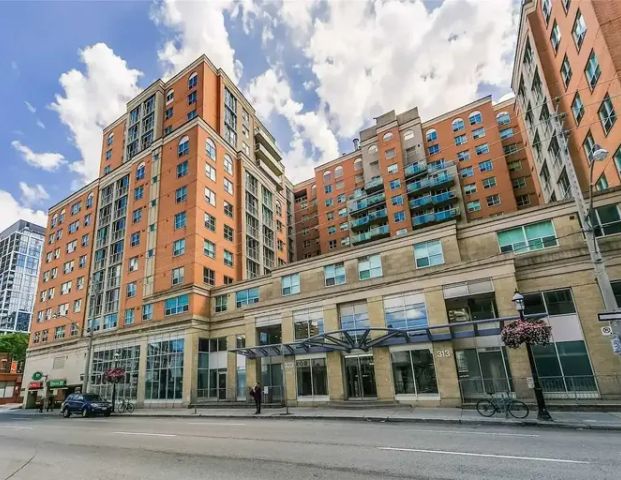 Spacious, Clean and Bright 2 Bed 2 Bath in a Great Location | 1466 - 313 Richmond Street East, Toronto - Photo 1