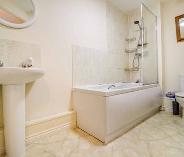 Flat 2, Jason House, Swindon, 10 Poseidon Close, SN25 - Photo 6