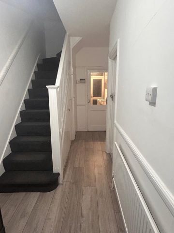 Room in a Shared House, Kathleen Avenue, HA0 - Photo 2