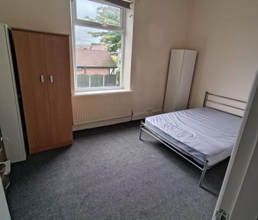 3 bedroom terraced house to rent - Photo 4