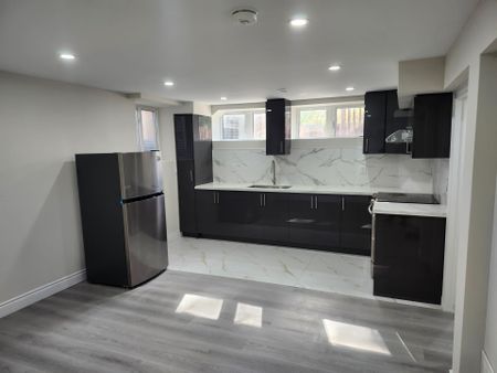 For Lease - 182 ESTHER Crescent, Thorold, Ontario - Photo 5