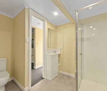 Central Apartment - Photo 6