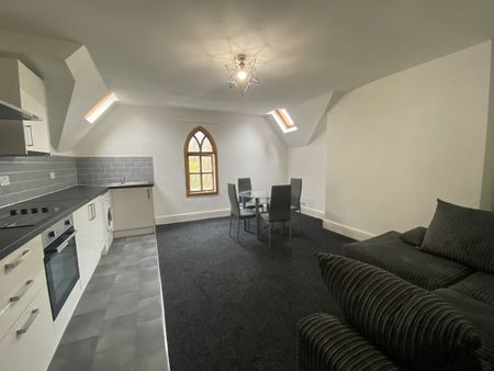 2 Bed Flat, Daisy Bank Road, M14 - Photo 2