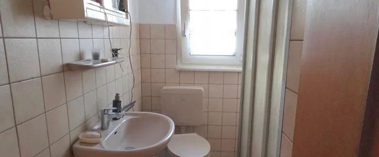 *** Gemütliche 2-Zi-Dachgeschosswohnung in Kierspe-Dorf! *** - Foto 1