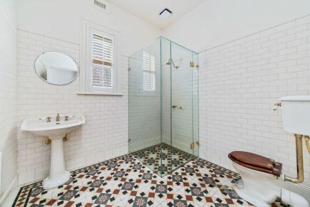 Pristine property in prestigious Parkville pocket! - Photo 5
