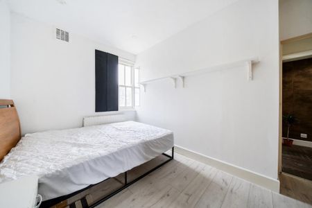 3 bedroom flat to rent - Photo 5