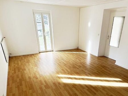 3 1/2-Zimmer-DaErdgeschosscwohnung mit Balkon an sehr zentraler Lag... - Foto 2